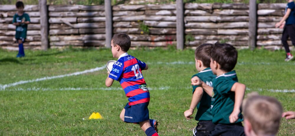 Rugby Gubbio: la Serie B sfiora l’impresa a Sesto Fiorentino, finisce 29-24 per i Cavalieri, primo punto in classifica. Successo per il Concentramento Minirugby a Gubbio