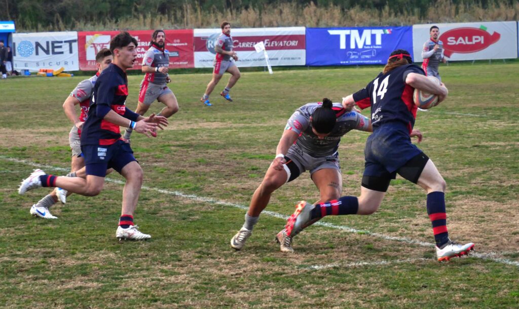 Rugby Gubbio: i lupi lottano fino alla fine tenendo testa al San Benedetto primo in classifica. La Cadetta sconfitta a Foligno. Vincono i Centauri U16